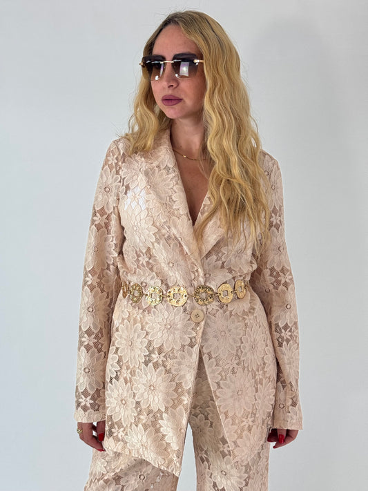 TAILLEUR IN PIZZO BEIGE**
