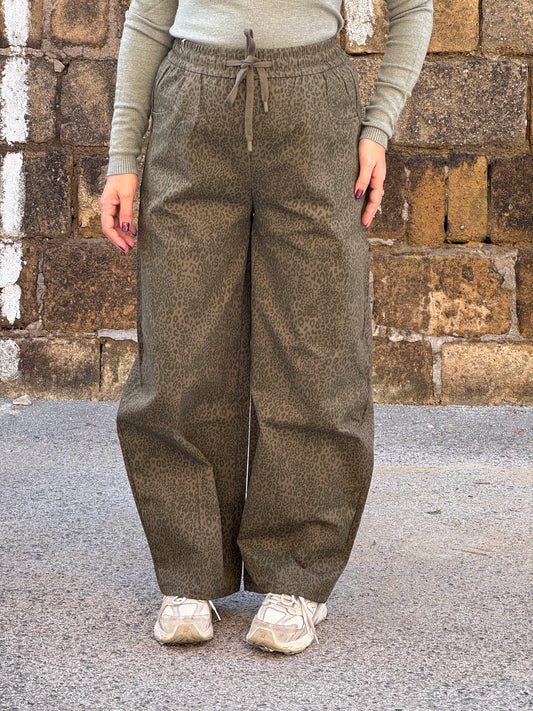 PANTALONE ANIMALIER VERDE