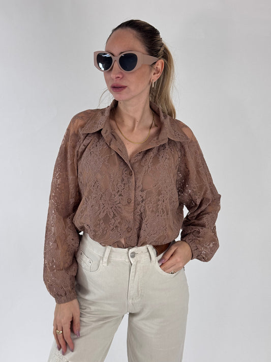 CAMICIA IN PIZZO CON RICAMI FANGO