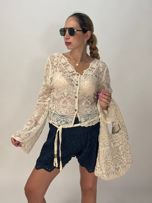 CARDIGAN LADY