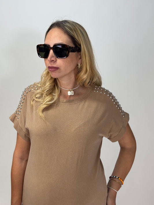 VESTITO BORCHIE CAMEL