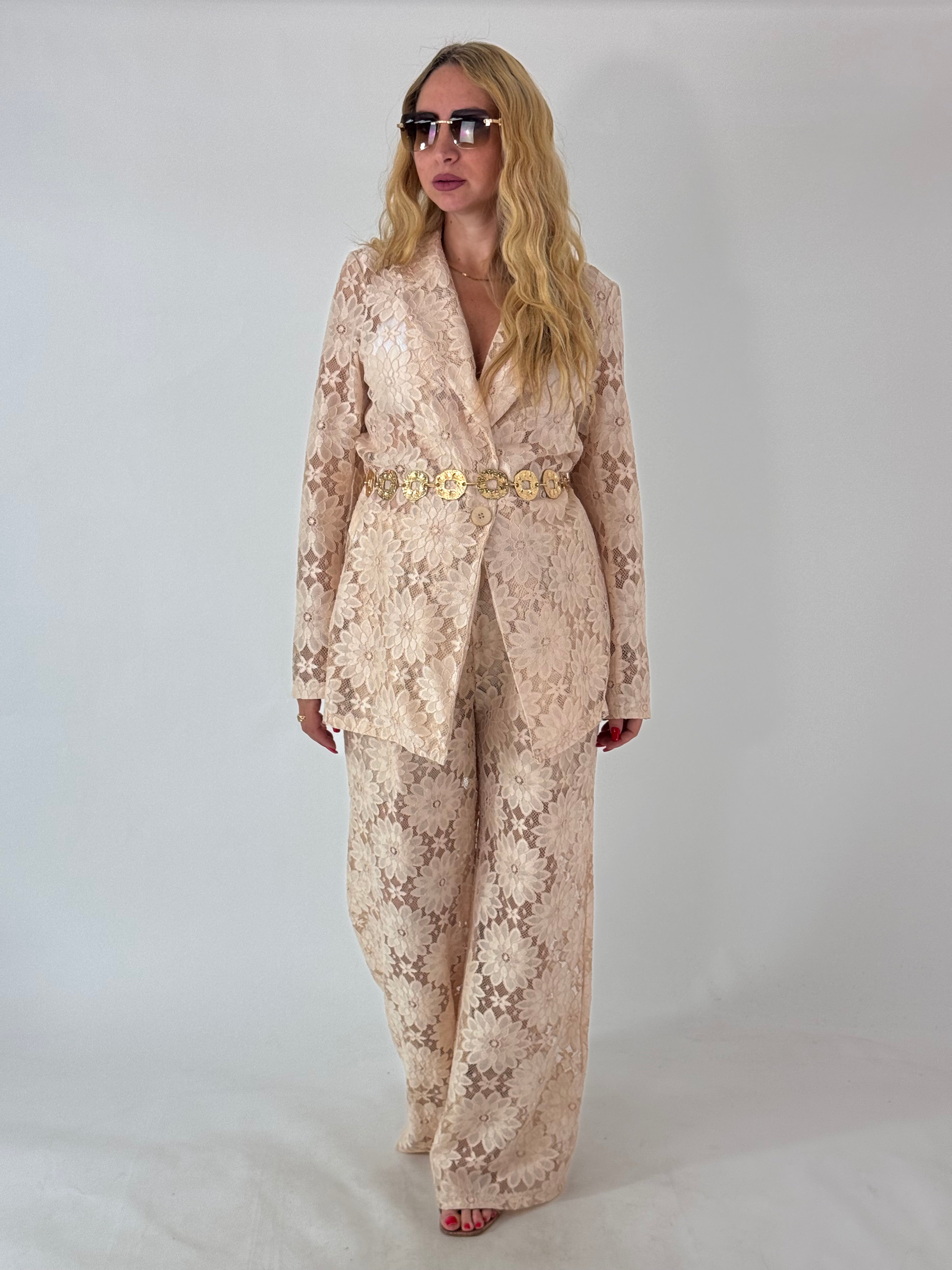 TAILLEUR IN PIZZO BEIGE