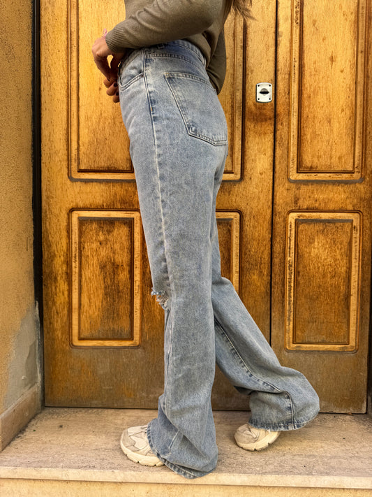 JEANS PALAZZO CON STRAPPI