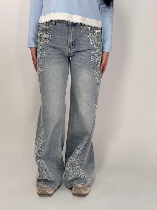 JEANS LUCREZIA RICAMI