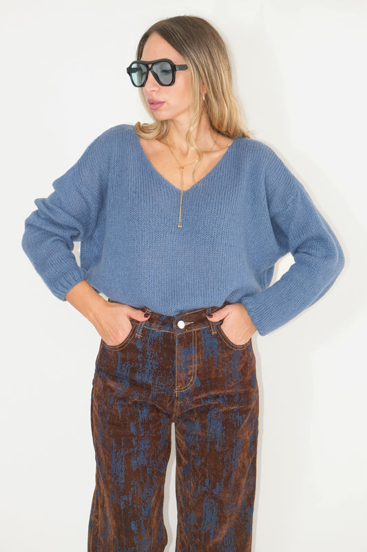 MAGLIONE 'BASIC'SCOLLO A V AZZURRO