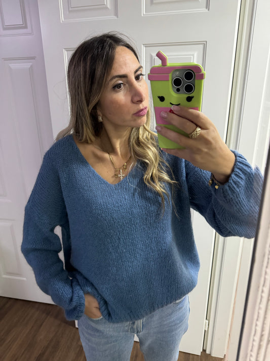 MAGLIONE 'BASIC'SCOLLO A V AZZURRO