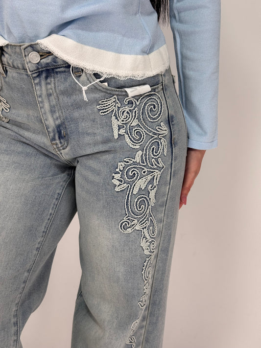 JEANS LUCREZIA RICAMI